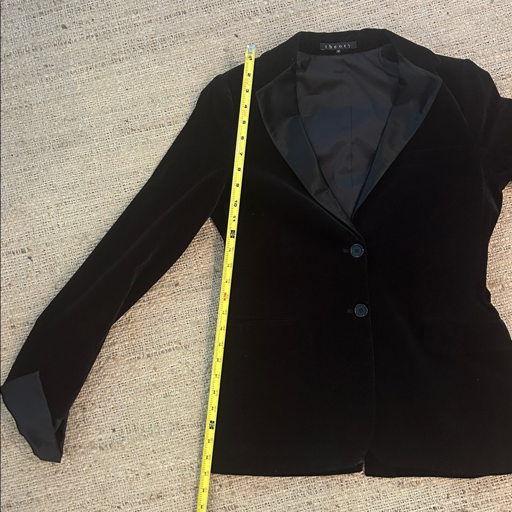 Theory Black Velvet and Satin Blazer Size 12 - Picture 16 of 16